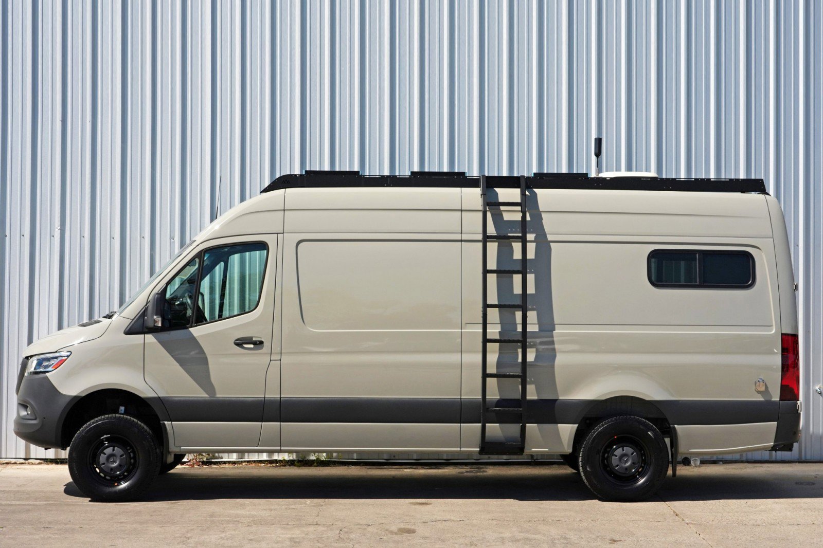 Used 2023 Mercedes-Benz Sprinter 2500 image 64