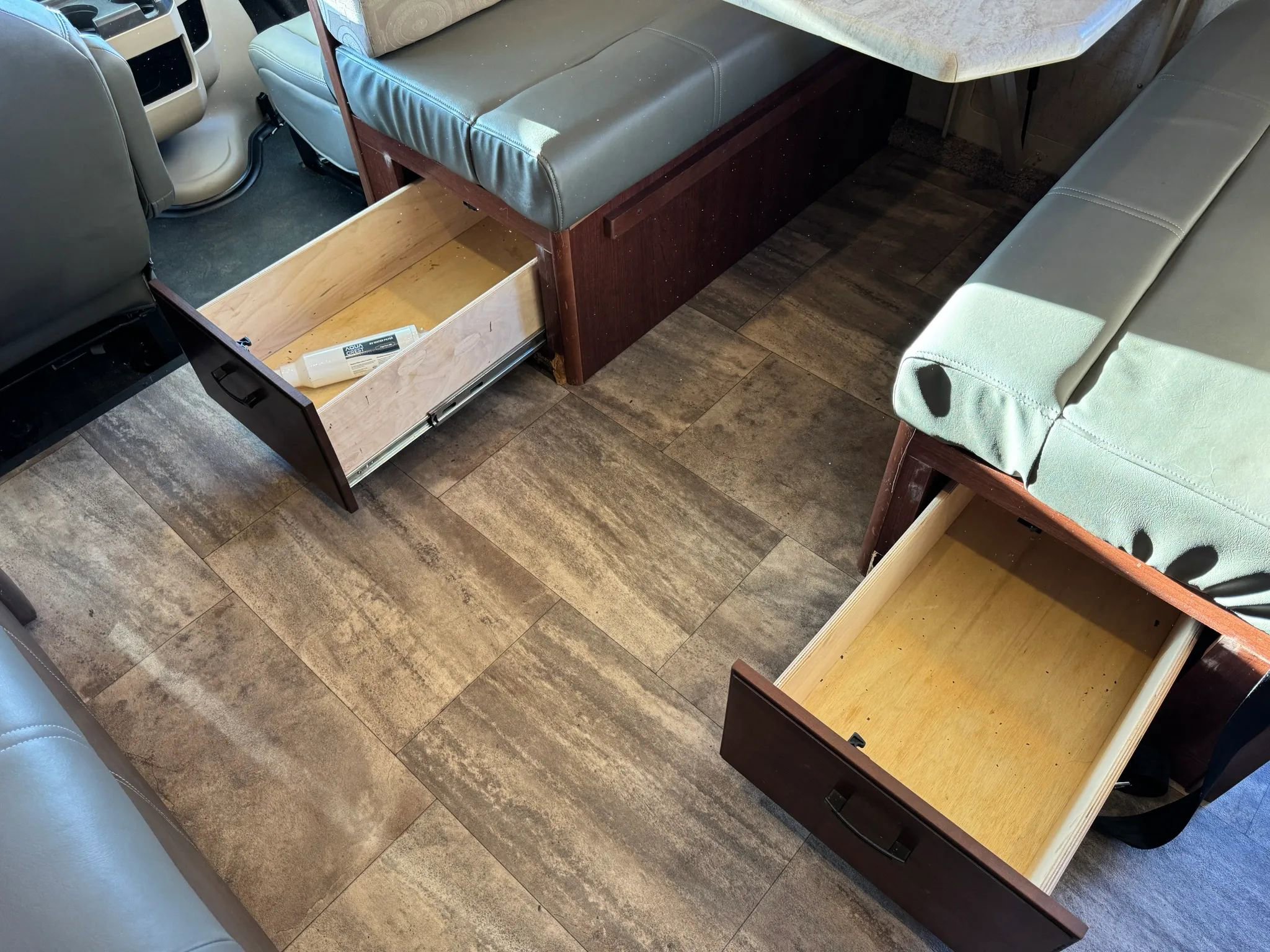 Used 2015 Ford E-450 and Econoline 450 Super Duty w/ Motorhome Prep Package image 69