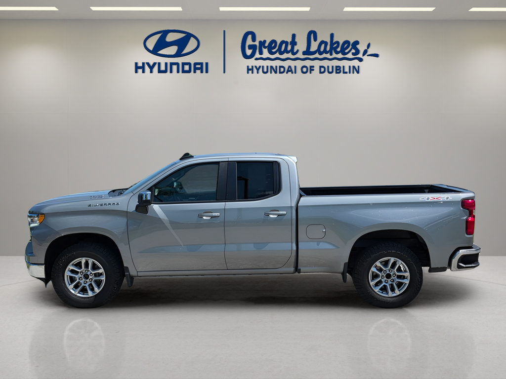Used 2024 Chevrolet Silverado 1500 LT AWD/4WD image 2