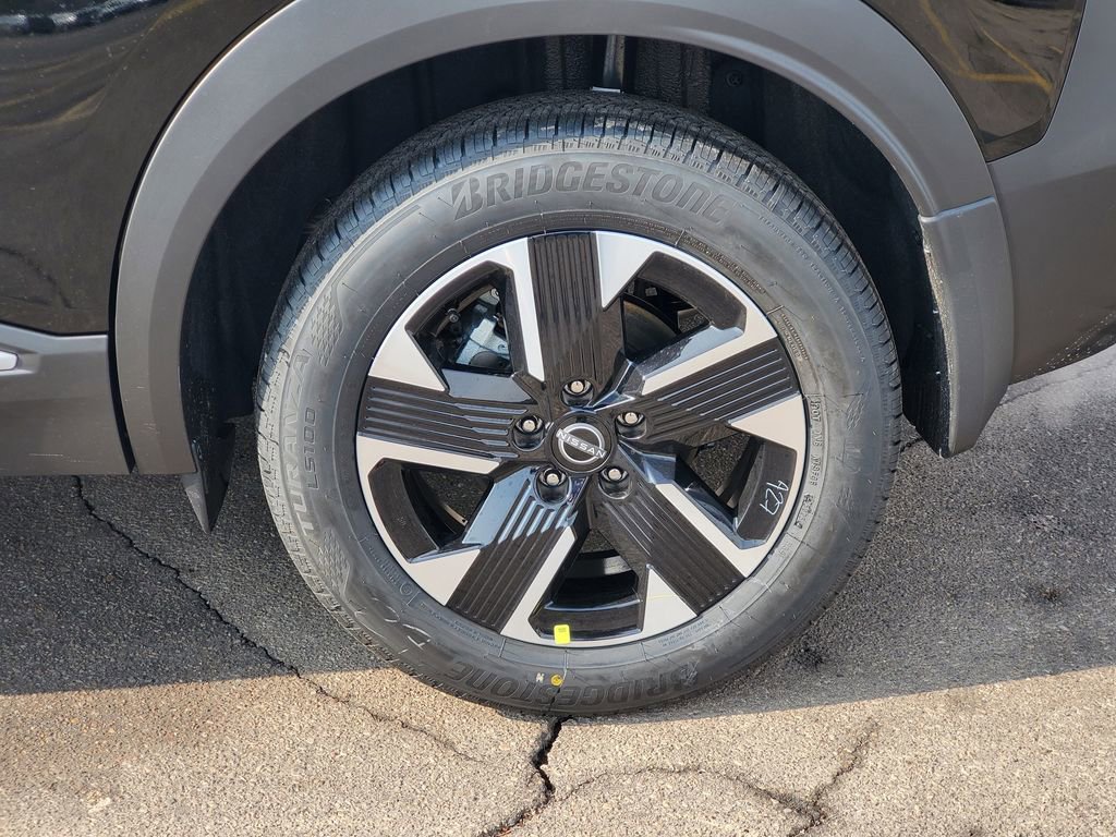 New 2026 Nissan Kicks SV w/ SV Premium Package AWD/4WD image 5