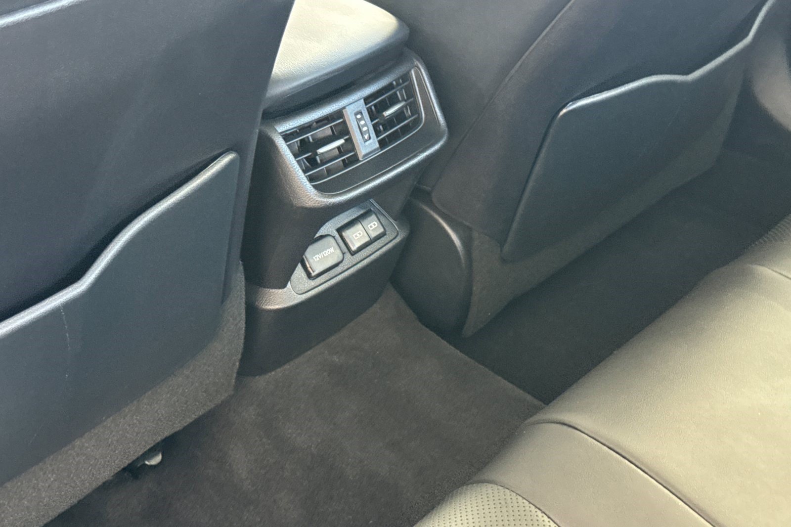 Certified 2024 Lexus ES 300h w/ Premium Package FWD image 16