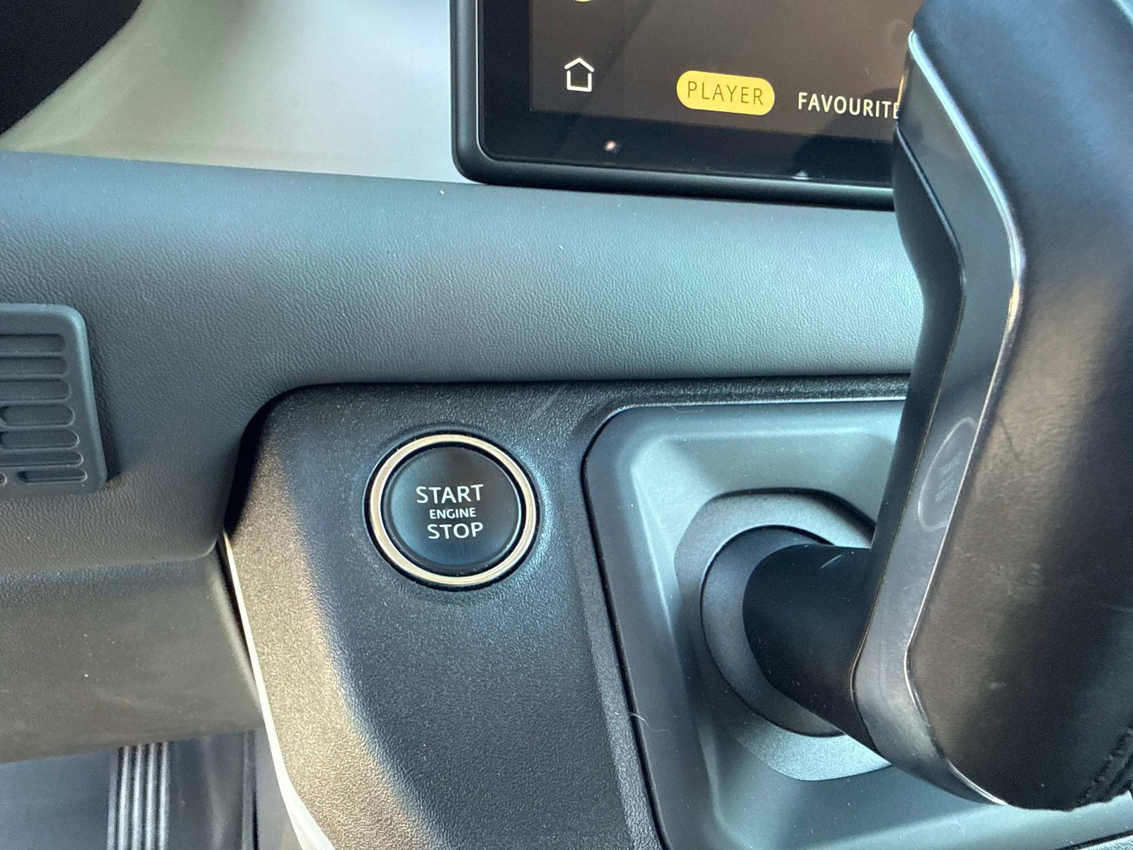 Used 2023 Land Rover Defender 110 S AWD/4WD image 31