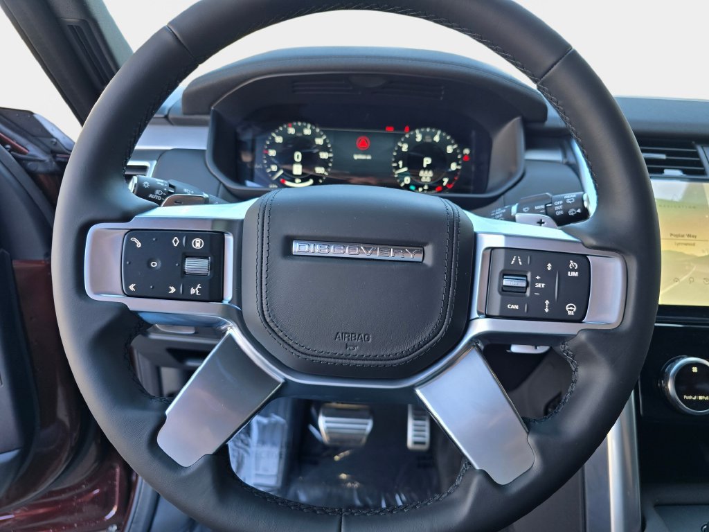 New 2026 Land Rover Discovery Limited Edition AWD/4WD image 16