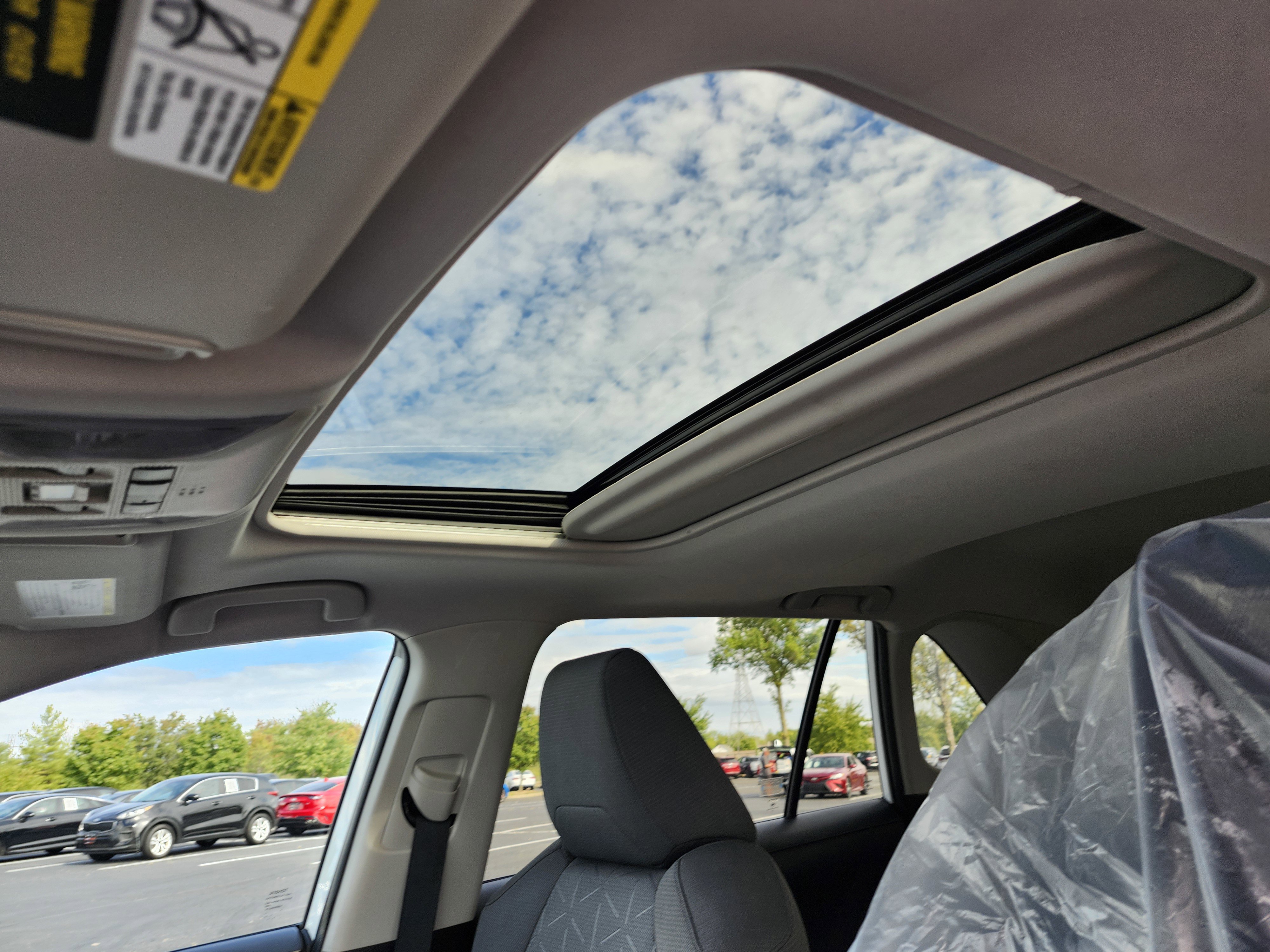 Used 2020 Toyota RAV4 XLE image 21