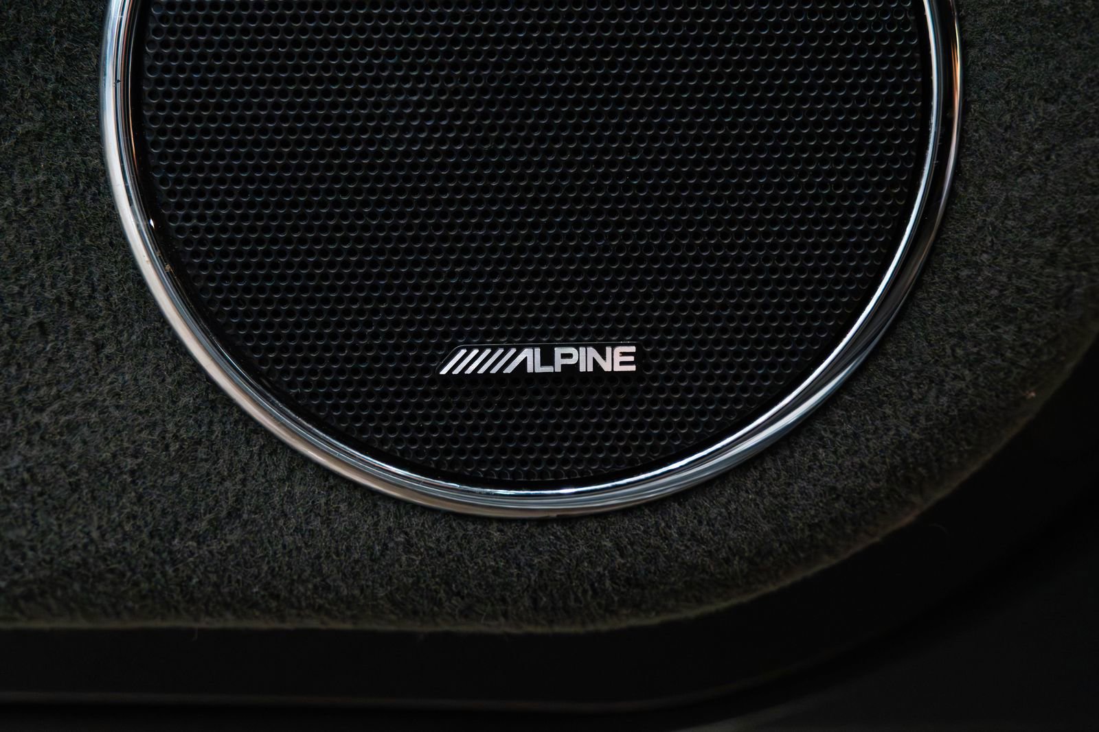 Used 2005 Jaguar XJ8 image 16