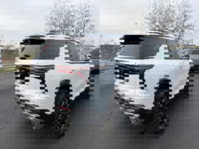 New 2026 Chevrolet Traverse Z71 image 4