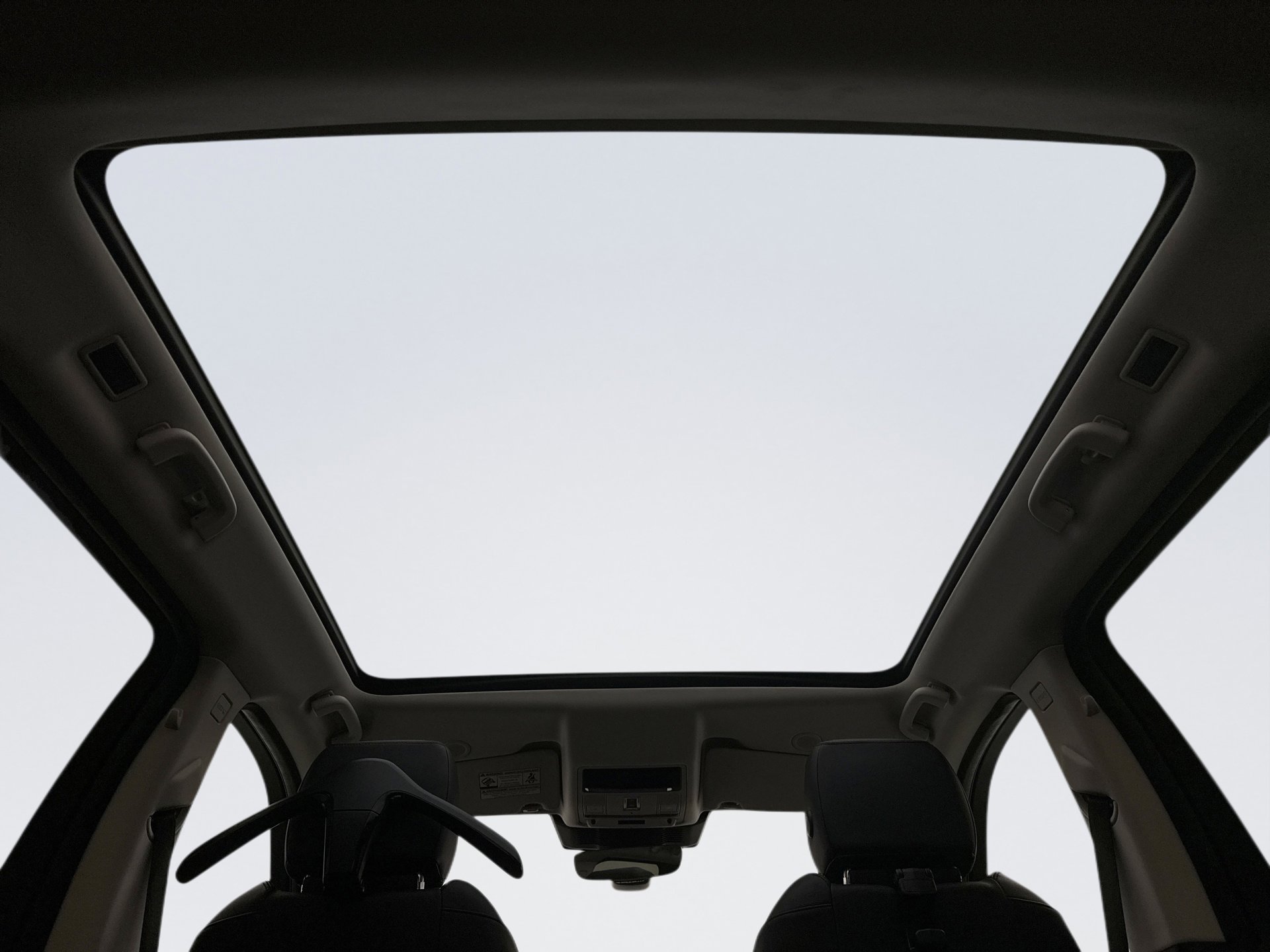 Used 2025 Land Rover Discovery Sport S image 19