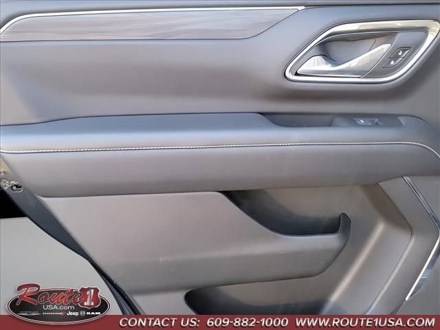 Used 2024 GMC Yukon SLT AWD/4WD image 12