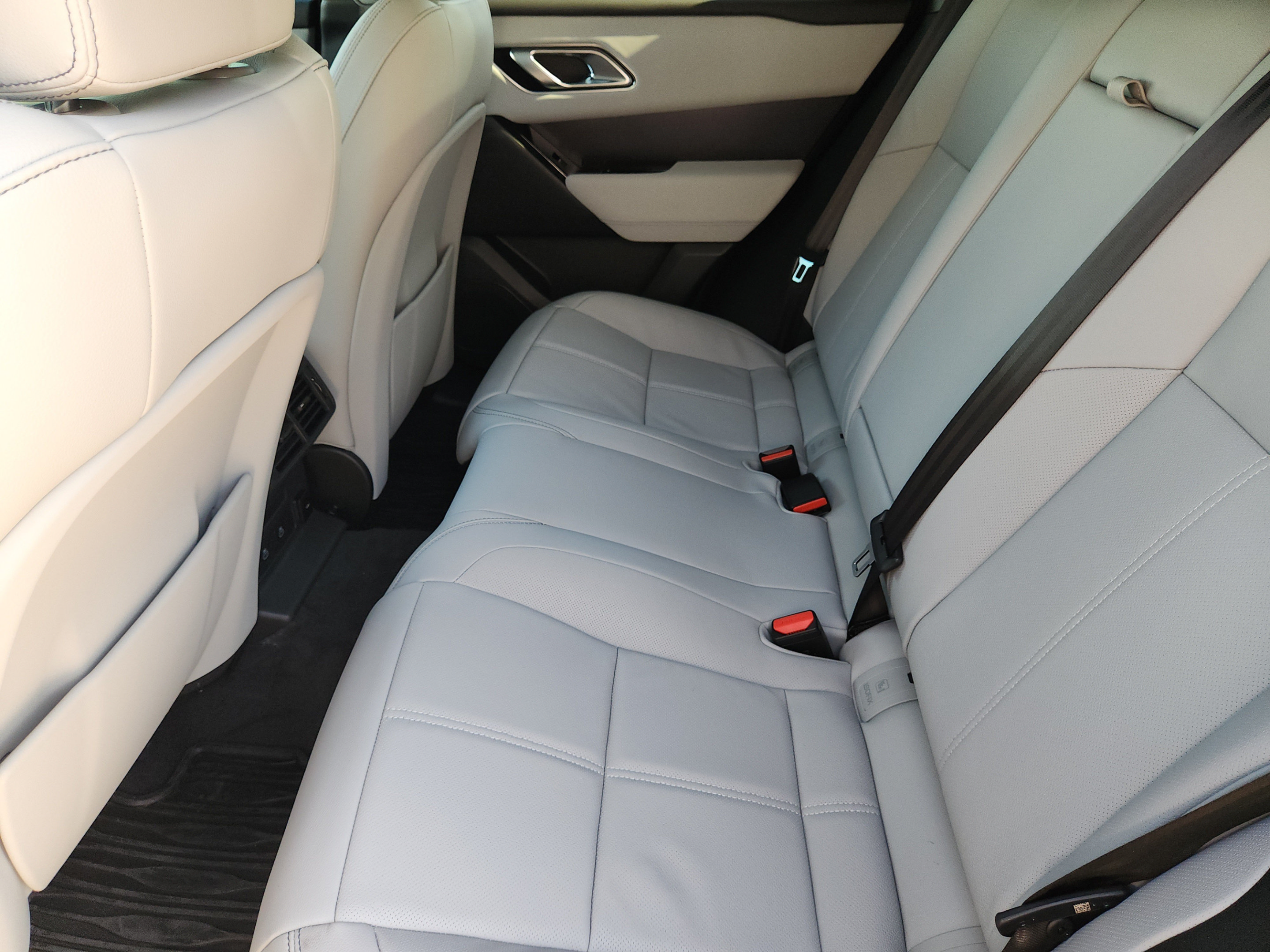 New 2026 Land Rover Range Rover Velar Belgravia AWD/4WD image 26
