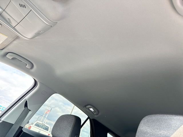 Used 2023 Chevrolet Equinox LT FWD image 22