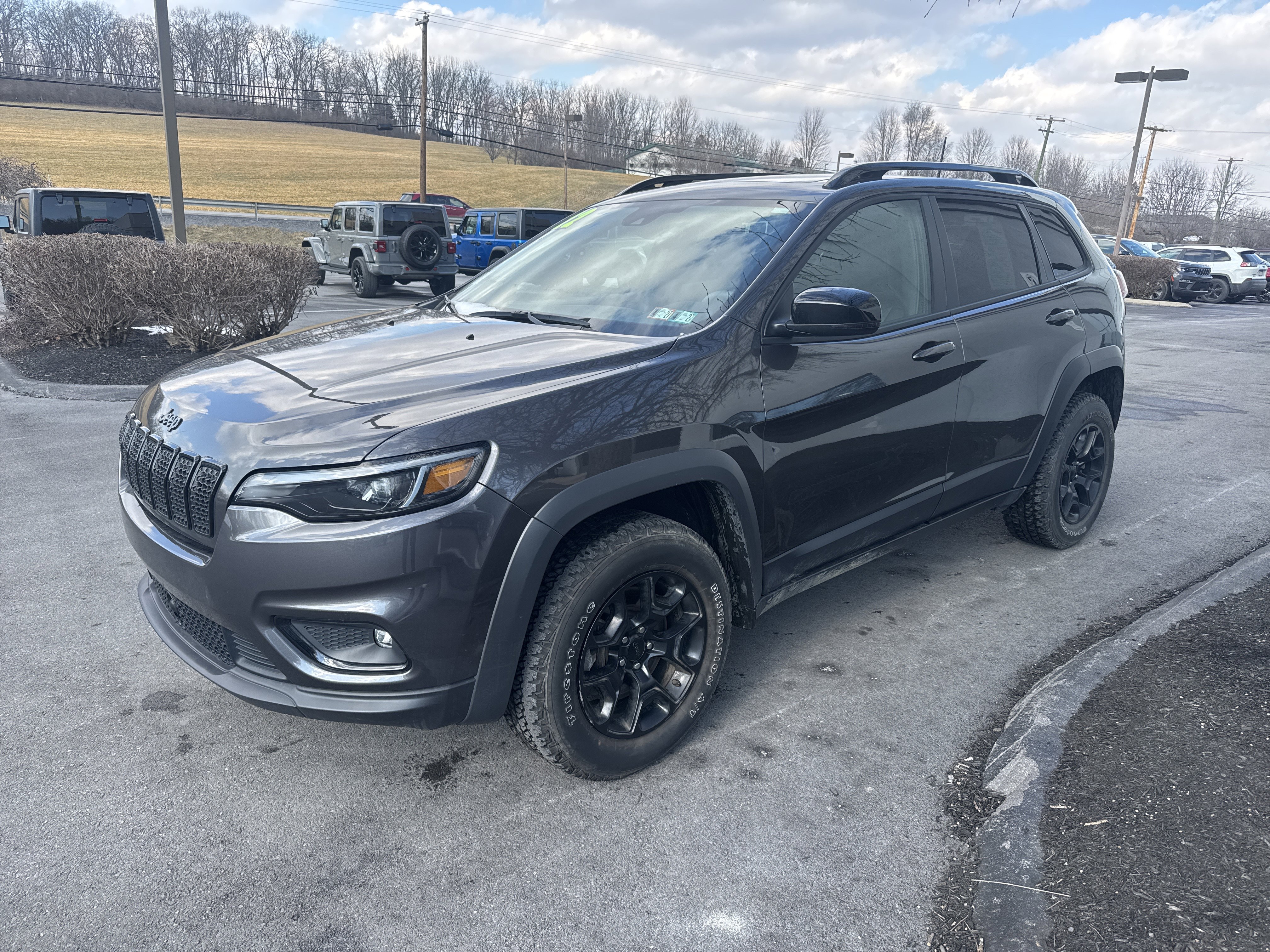 Used 2022 Jeep Cherokee Latitude w/ Sun & Sound Group AWD/4WD image 8