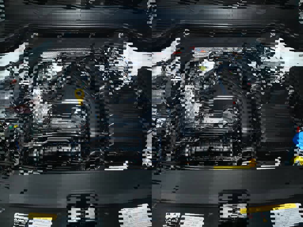 Certified 2025 Volkswagen Taos SEL image 36