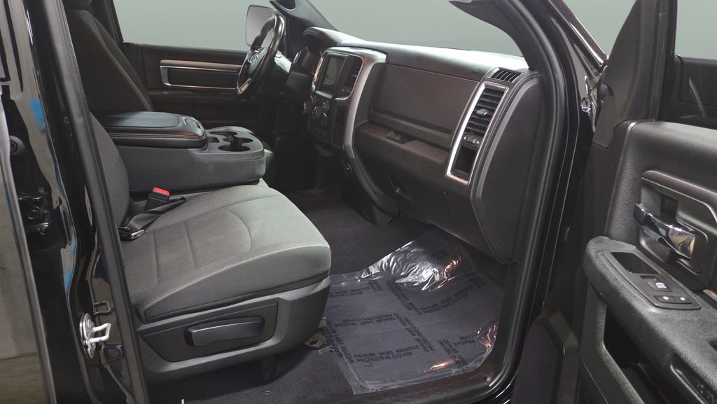 Used 2022 RAM 1500 Classic Warlock AWD/4WD image 23