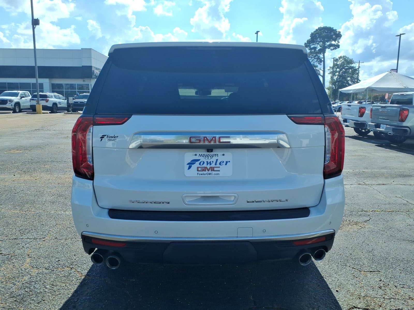 Used 2023 GMC Yukon Denali RWD image 4