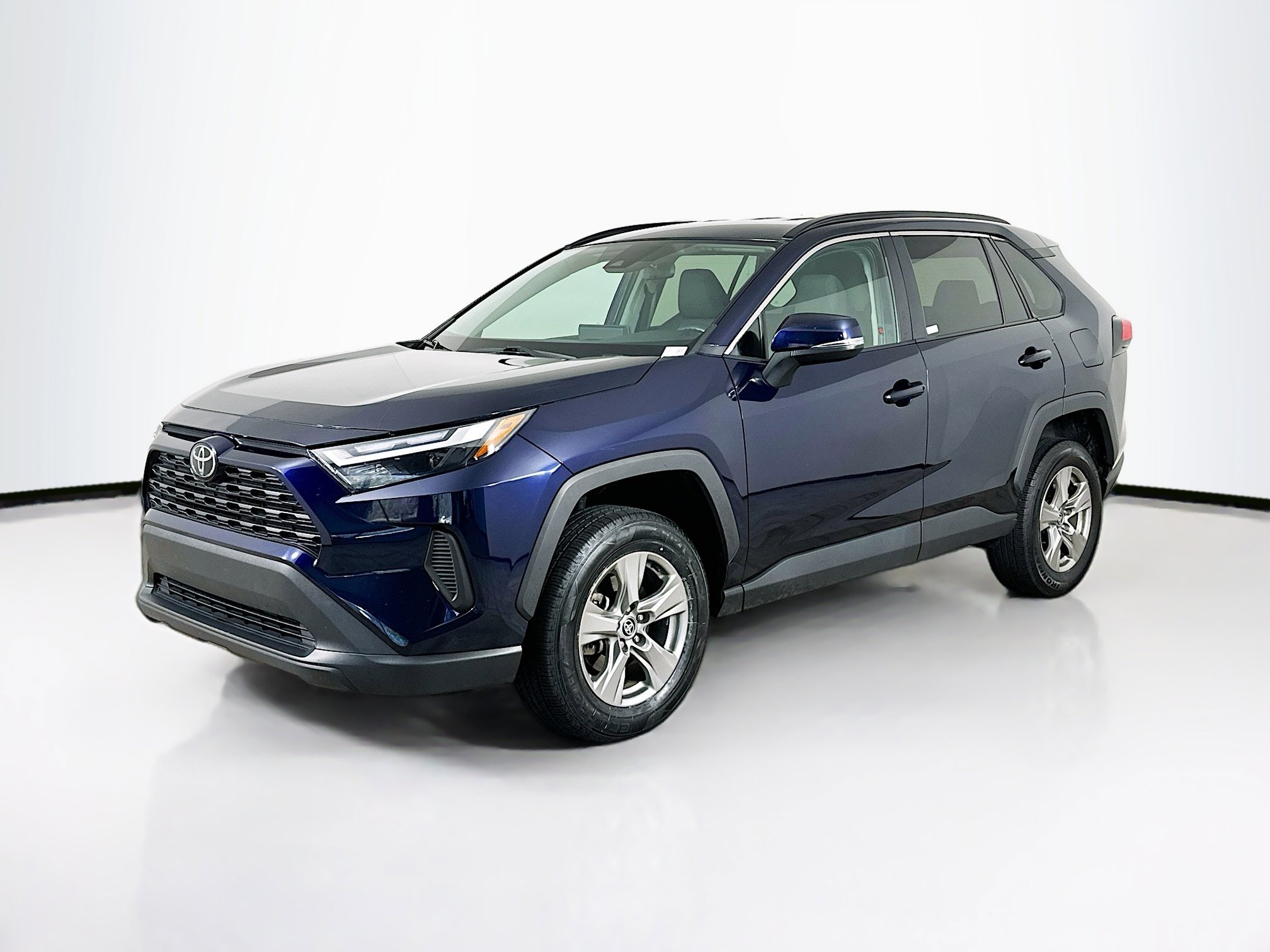 Used 2024 Toyota RAV4 XLE image 3