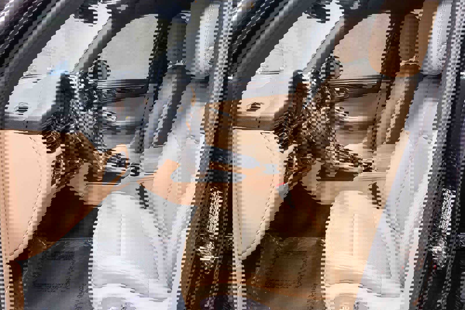 Used 2023 Porsche Macan image 19