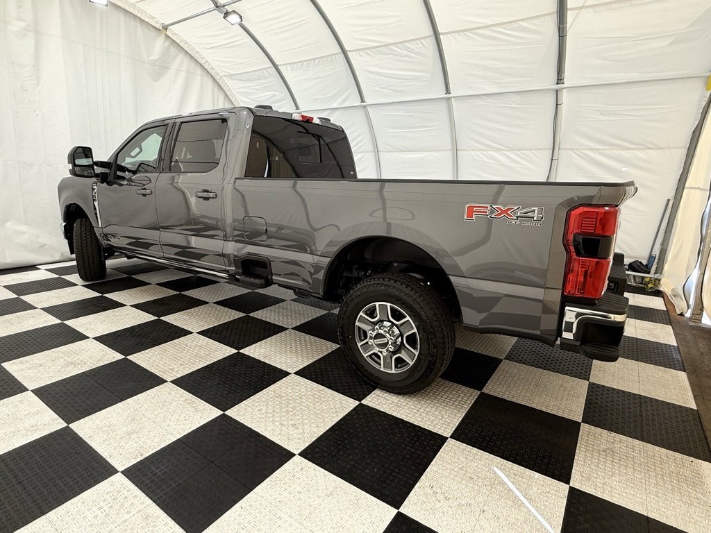 New 2026 Ford F350 4x4 Crew Cab Super Duty image 2
