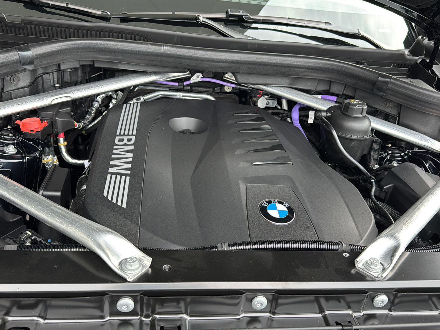 New 2026 BMW X5 xDrive40i w/ Executive Package image 30