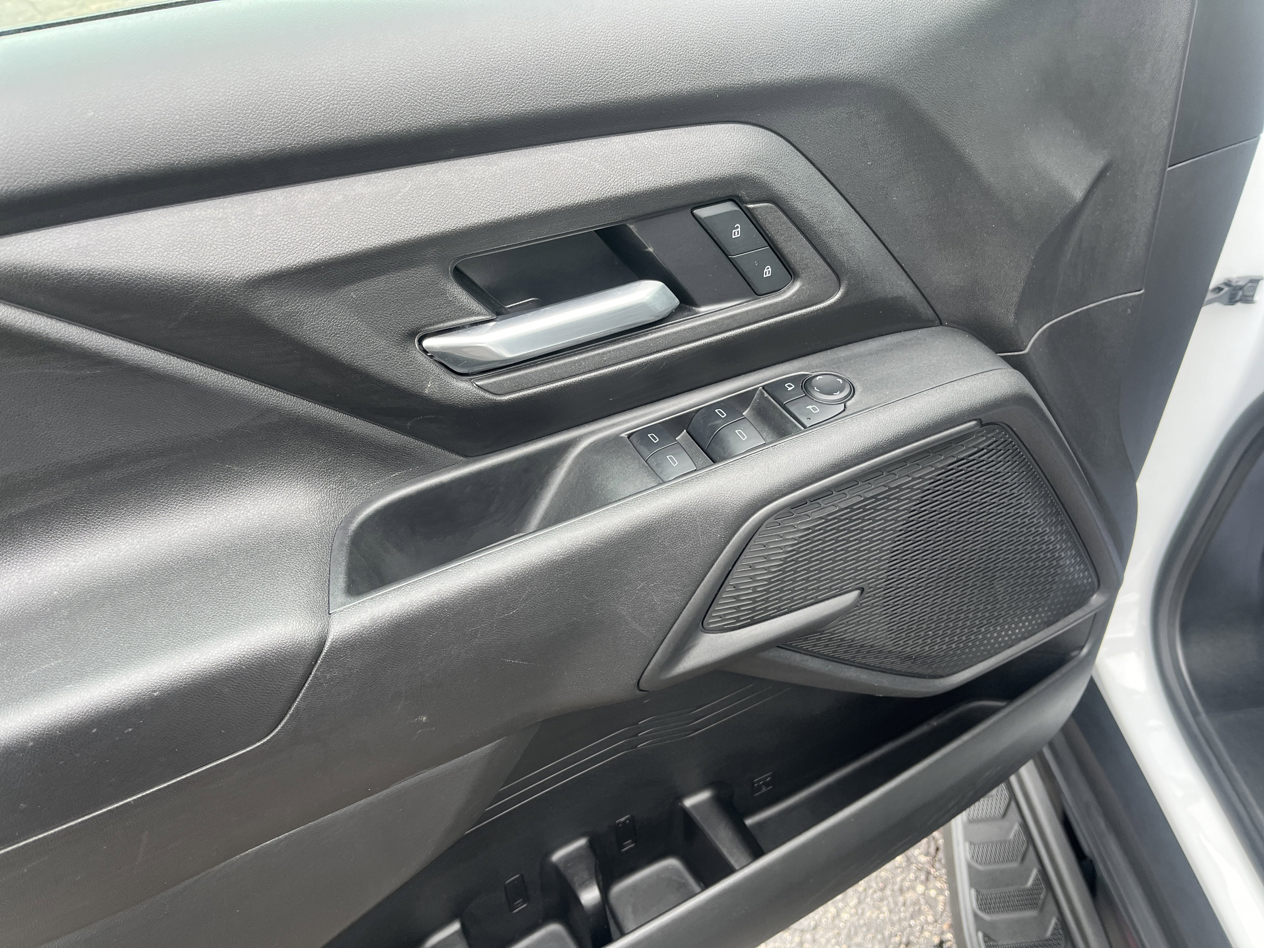 Used 2025 Chevrolet Silverado EV W/T image 13