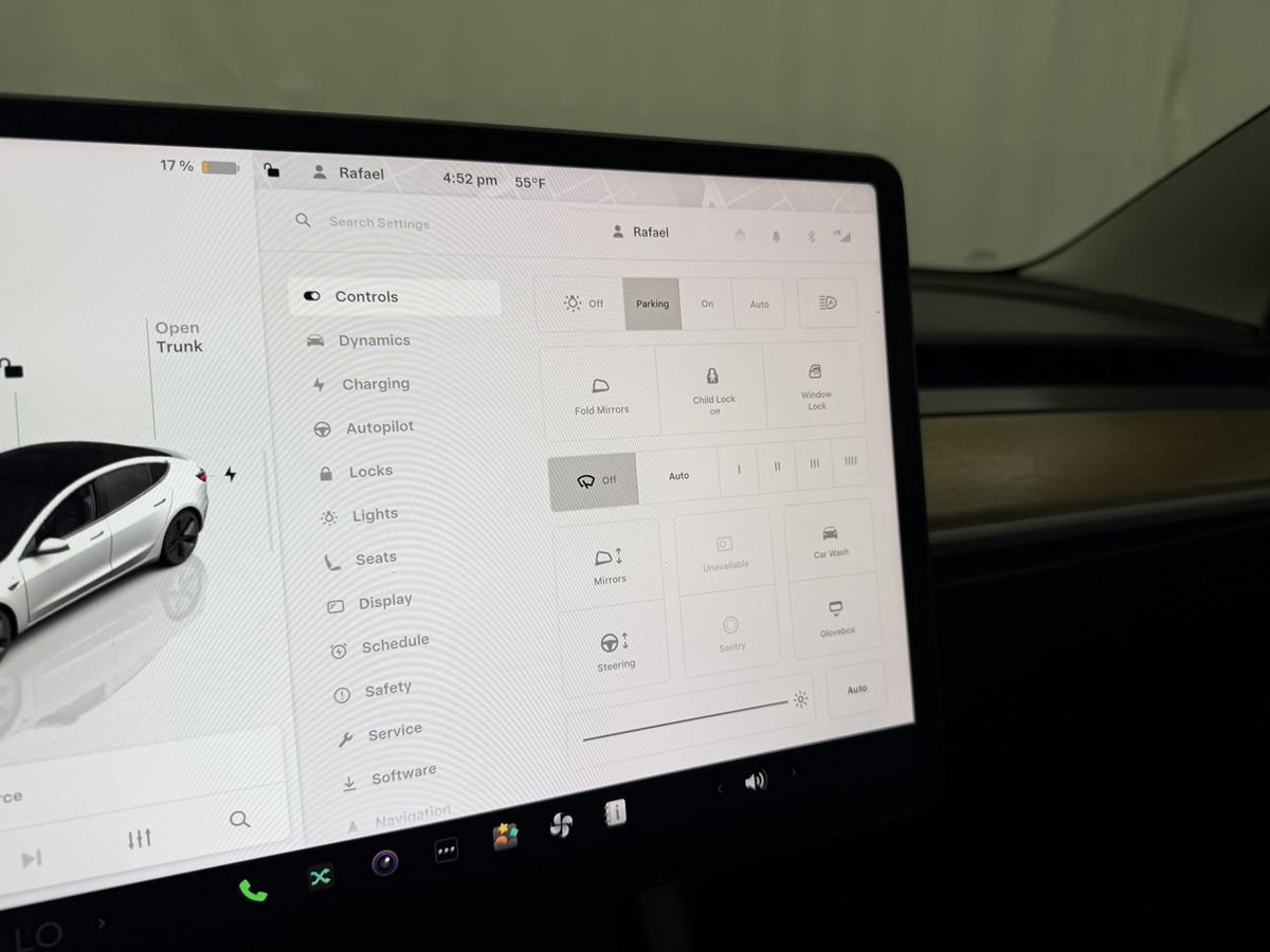 Used 2023 Tesla Model 3 Standard Range RWD image 23