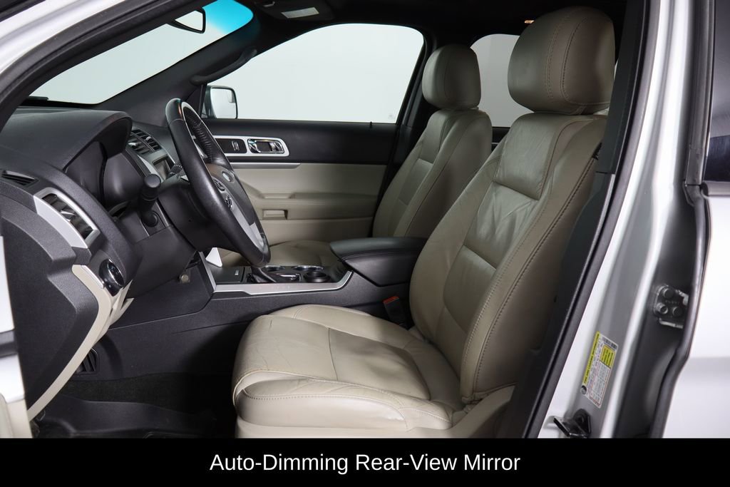 Used 2014 Ford Explorer XLT w/ Equipment Group 202A image 16