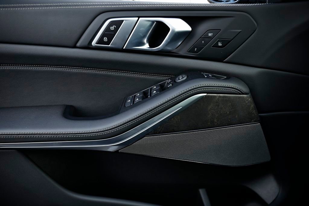 New 2026 BMW X5 xDrive40i w/ M Sport Package image 14