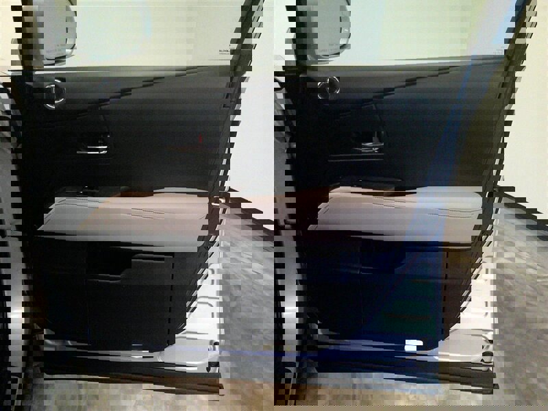 Used 2015 Lexus RX 450h AWD image 42