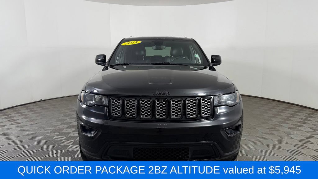 Used 2019 Jeep Grand Cherokee Altitude AWD/4WD video 2