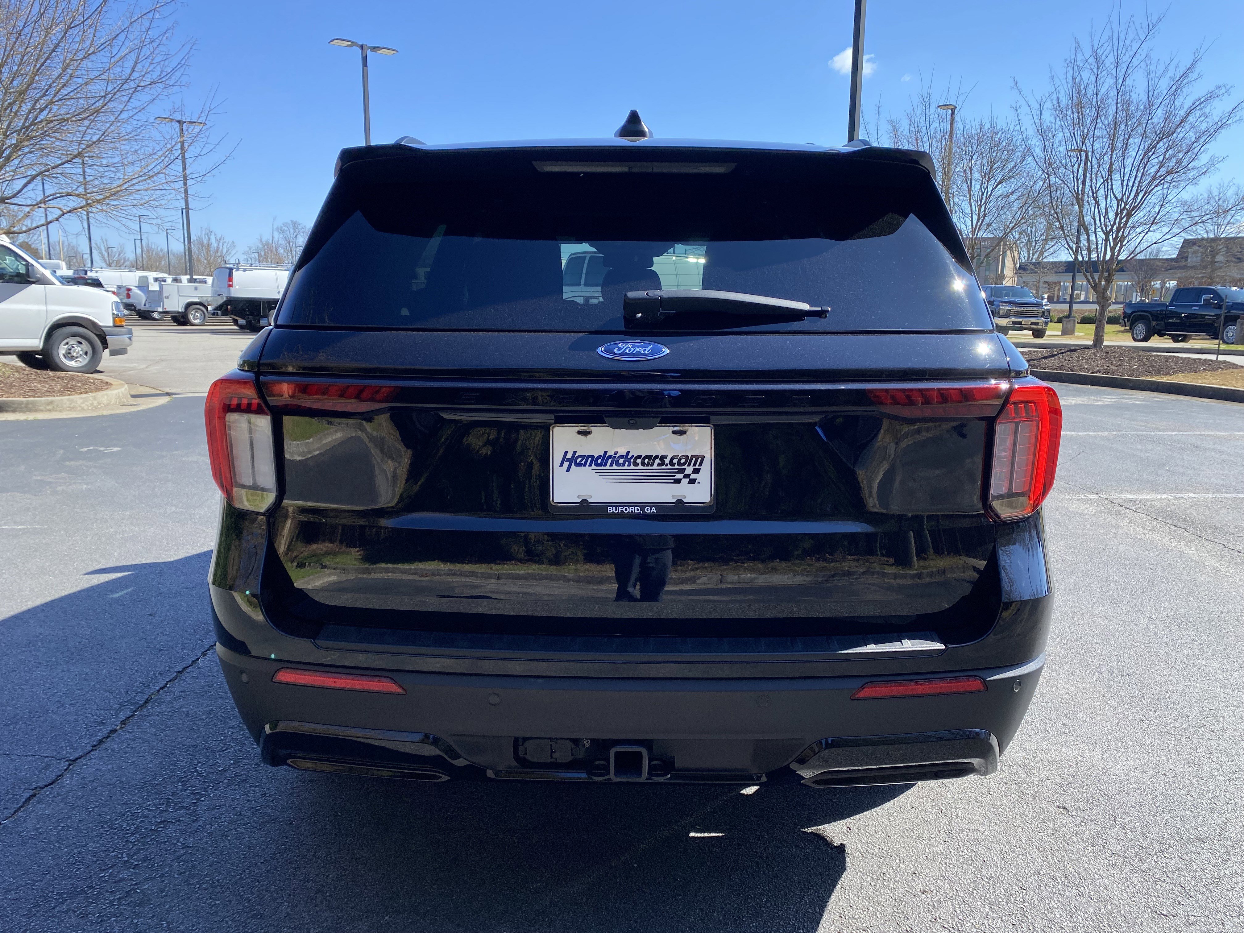 Used 2025 Ford Explorer ST-Line w/ Premium Package image 8