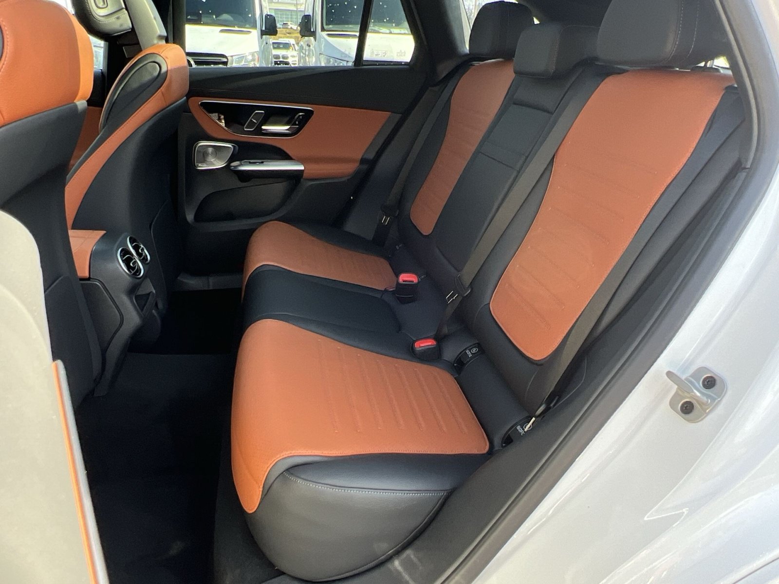 Used 2026 Mercedes-Benz GLC 300 4MATIC image 23