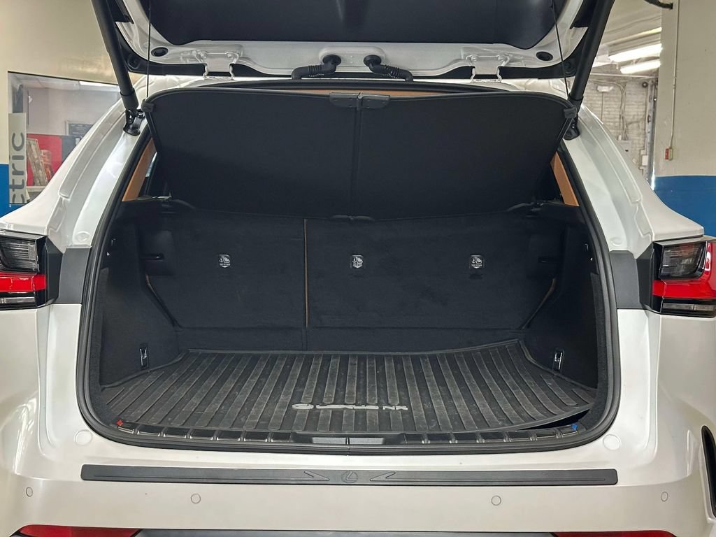 Used 2025 Lexus NX 350h AWD w/ Accessory Package (2T) image 37