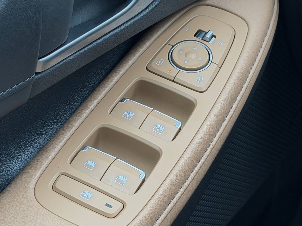 Certified 2025 Hyundai Sonata Limited FWD image 18