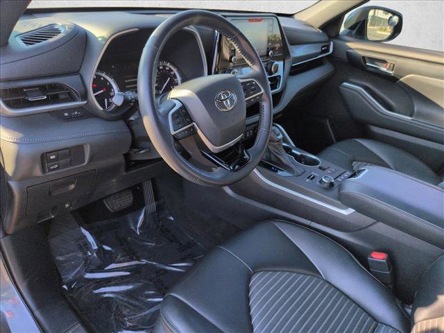 Used 2022 Toyota Highlander XSE image 10