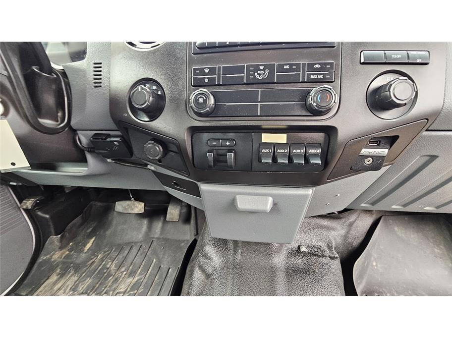 Used 2015 Ford F350 XL image 31