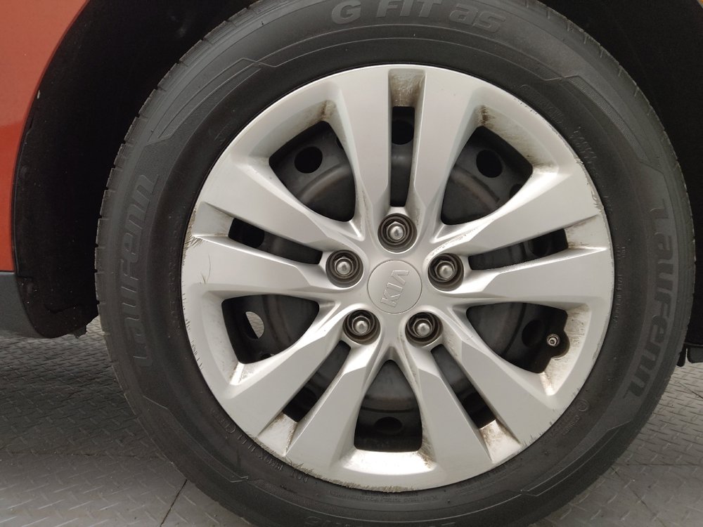 Used 2020 Kia Soul LX FWD image 31