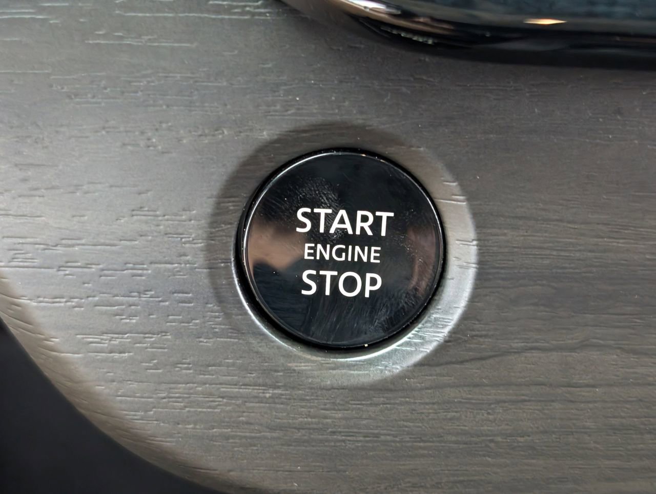 Certified 2025 Nissan Murano SL image 16