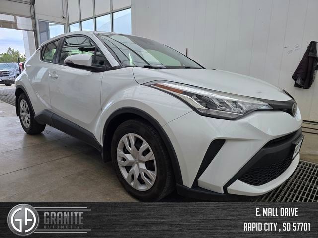 Used 2022 Toyota C-HR XLE image 7