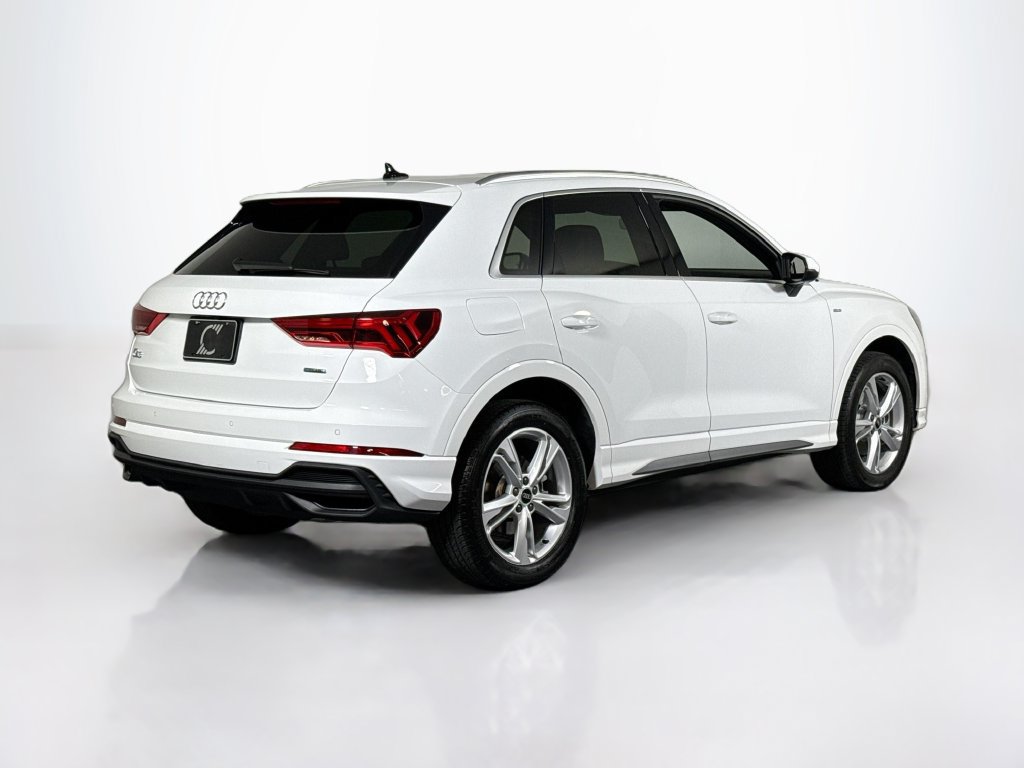 Used 2022 Audi Q3 2.0T Premium Plus w/ Premium Plus Package AWD/4WD image 5