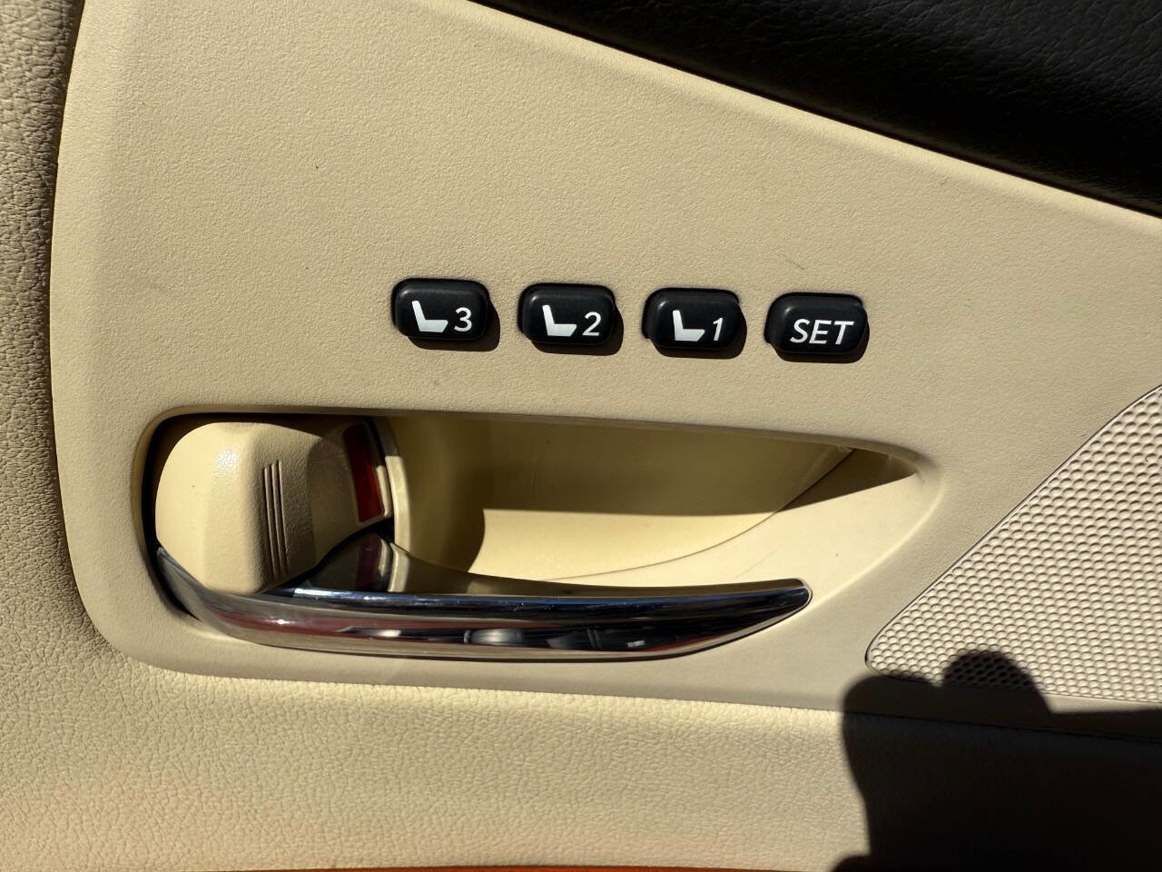 Used 2011 Lexus RX 350 AWD image 10