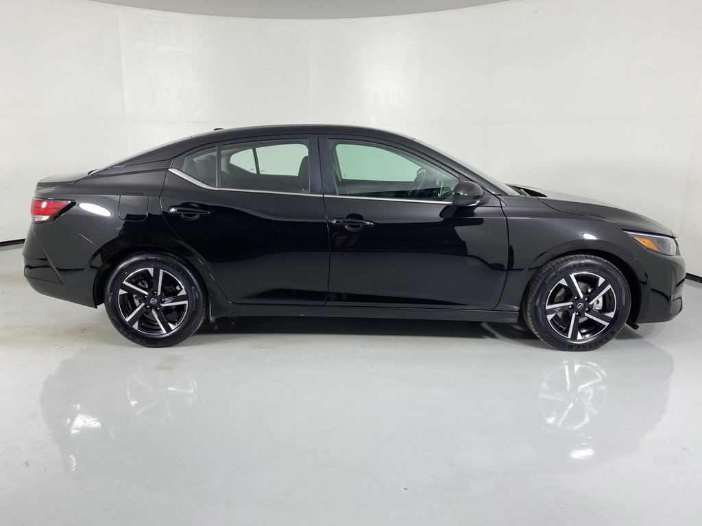 Used 2024 Nissan Sentra SV image 8