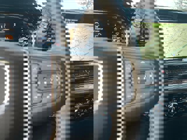 Used 2025 GMC Sierra 2500 SLE image 11