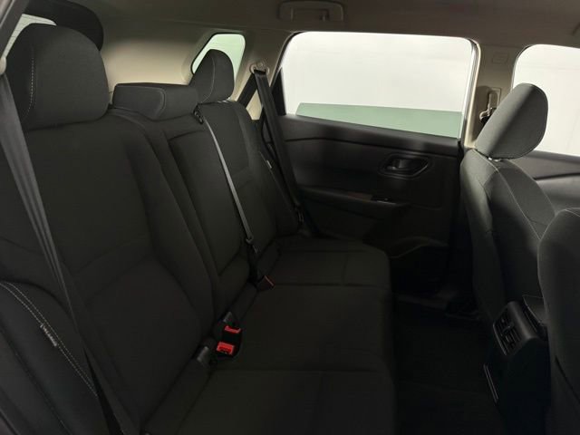Used 2025 Nissan Rogue S FWD image 17