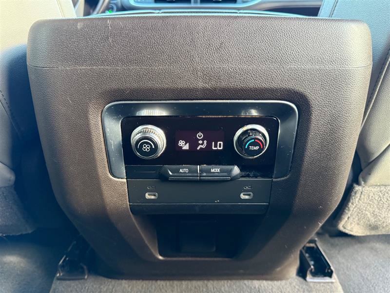 Used 2021 GMC Yukon SLT AWD/4WD image 29