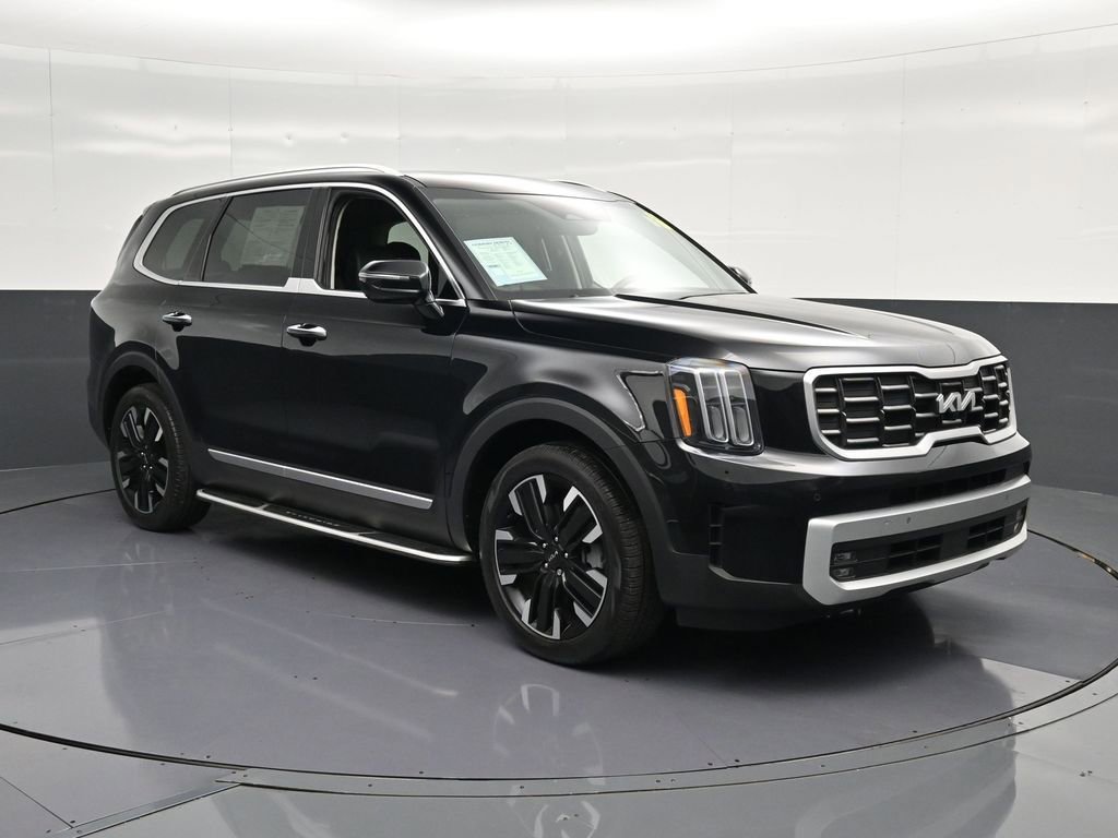 Used 2024 Kia Telluride SX w/ Towing Package FWD image 5