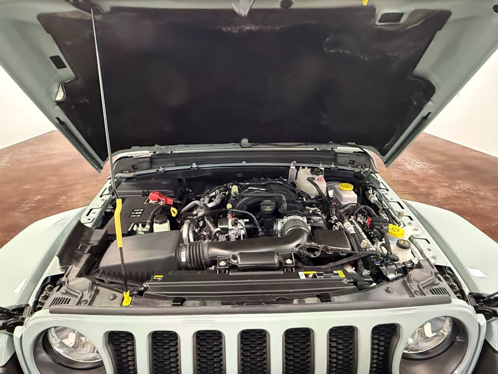 Used 2023 Jeep Wrangler Unlimited Rubicon w/ Cold Weather Group image 19