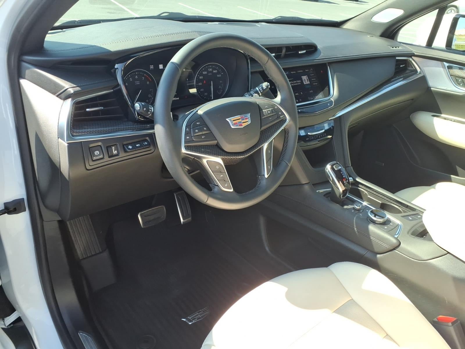 Certified 2025 Cadillac XT5 Sportv w/ Technology Package AWD/4WD image 23
