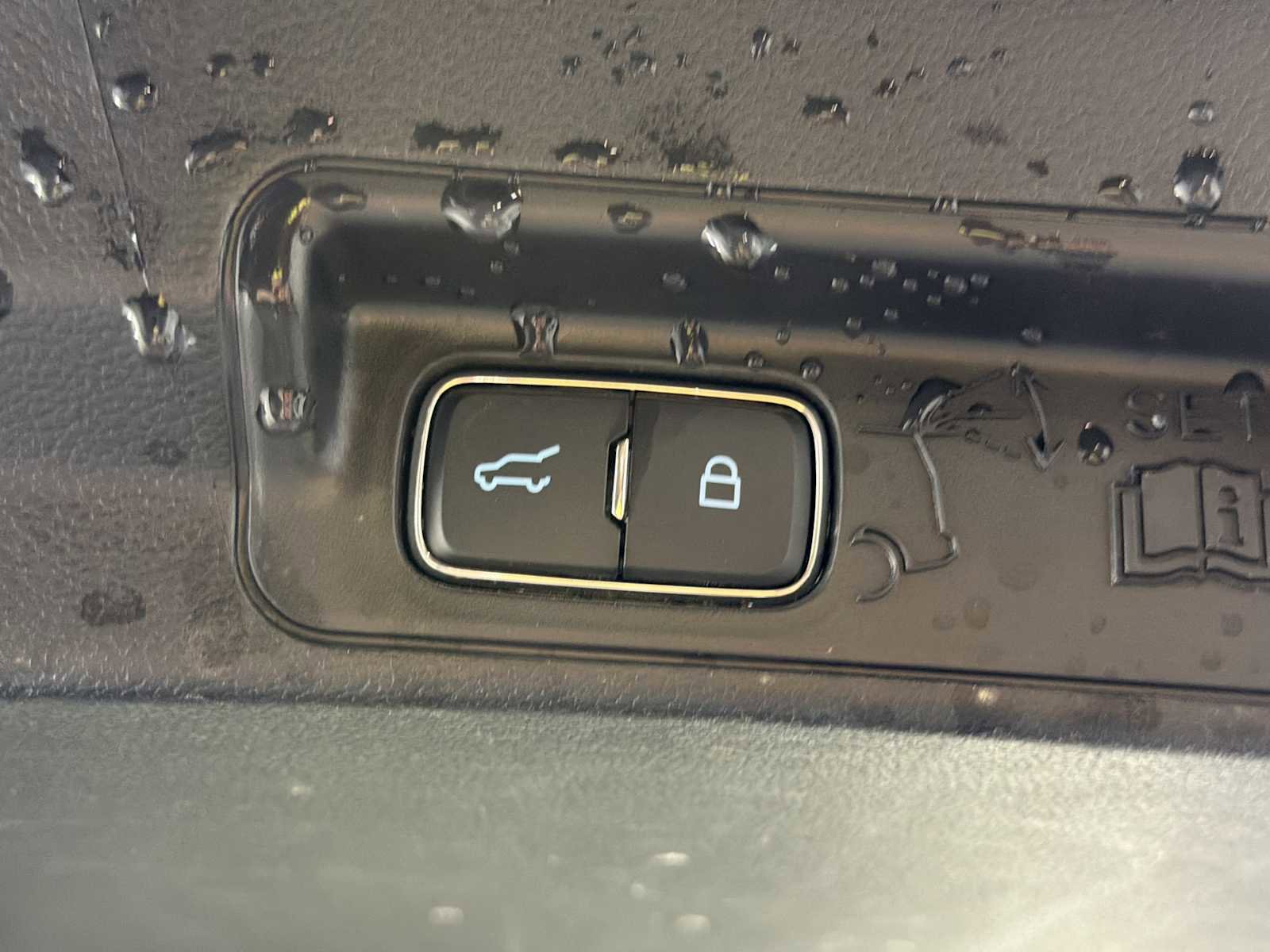 Used 2025 Ford Explorer Active image 36