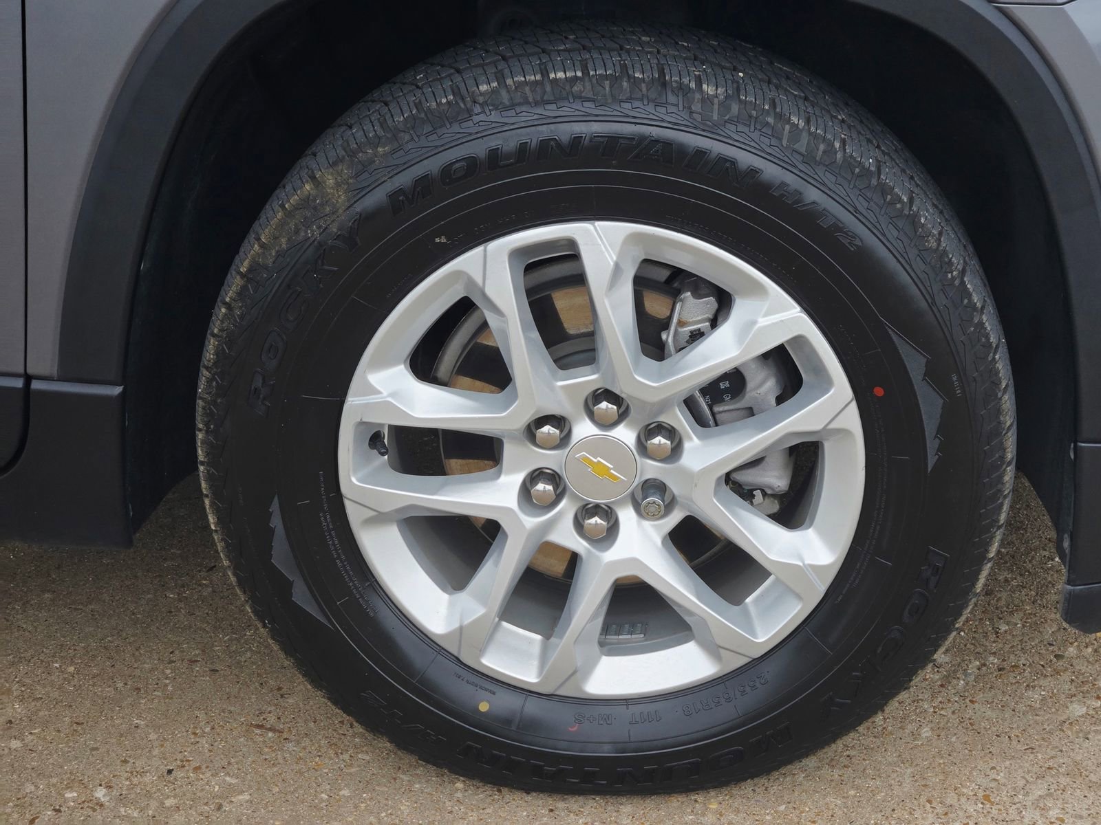 Used 2021 Chevrolet Traverse LS w/ LPO, Floor Liner Package FWD image 8