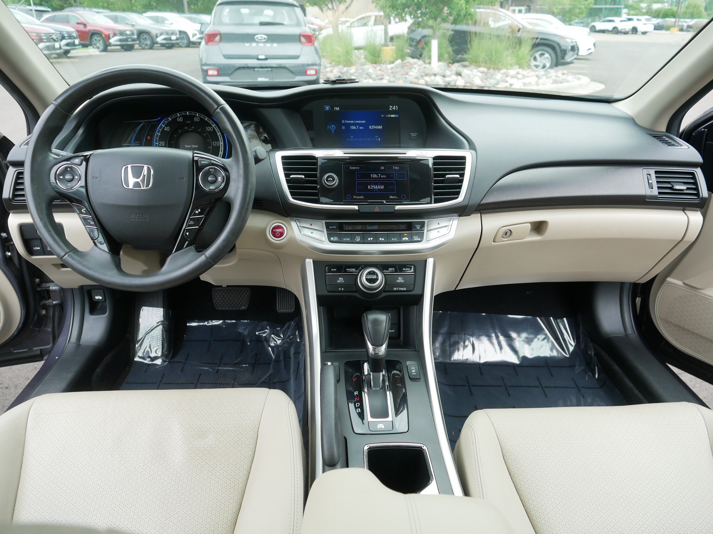 Used 2015 Honda Accord Touring image 21