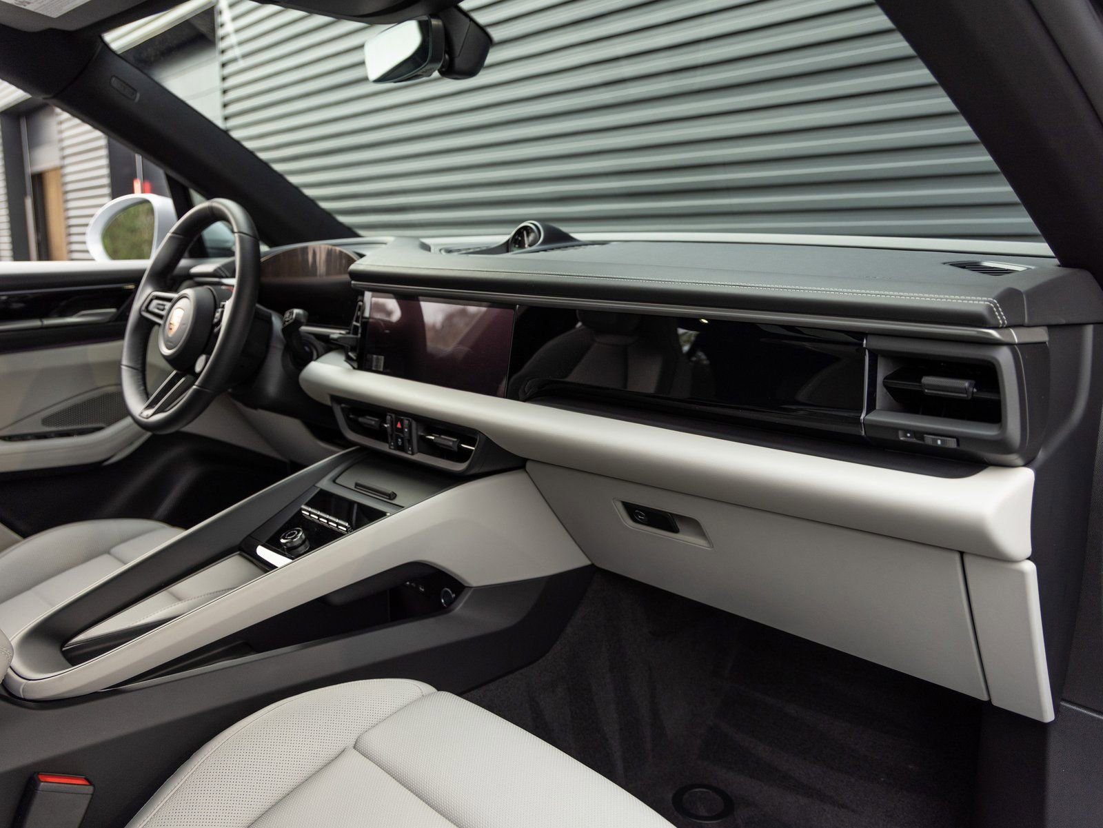 New 2025 Porsche Macan 4S Electric image 35